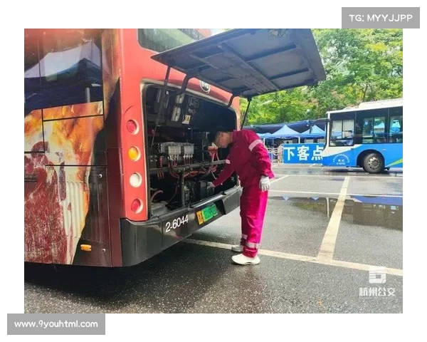 平安杯大巴接驳服务获球员好评 五星级酒店设施提升赛事体验